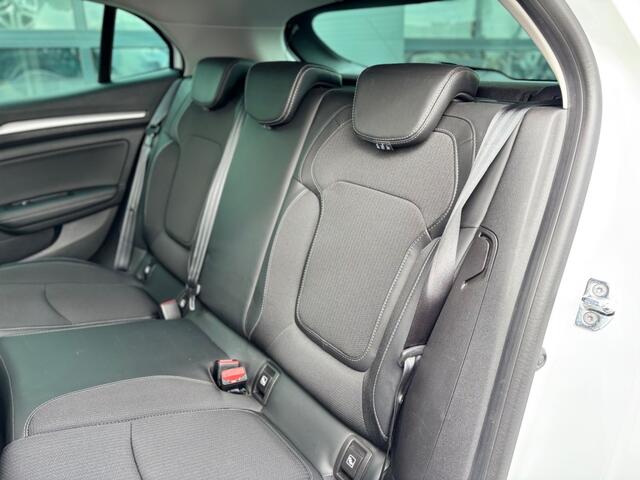 Renault MEGANE 1.3 TC 140 pk EDC Automaat Intens Camera Trekhaak