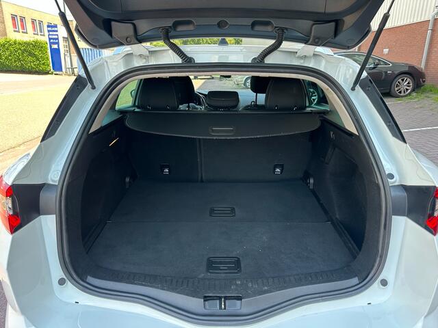 Renault MEGANE Estate 1.3 TCe Limited Climate C, Cruise C, Navigatie, Camera!!!!