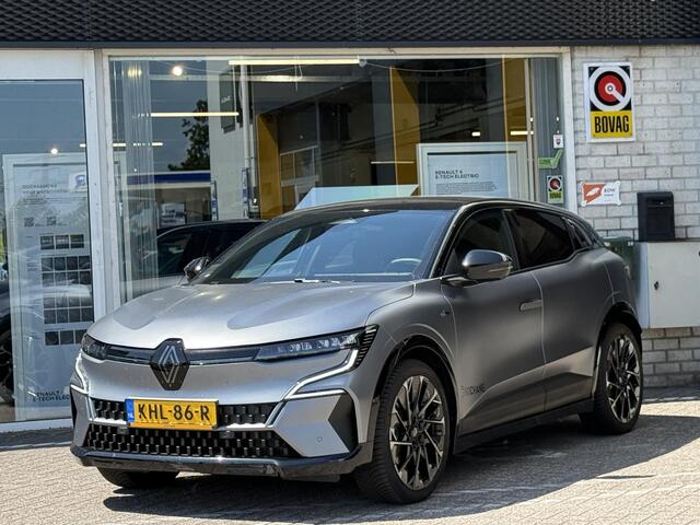 Renault MEGANE E-Tech comfort range esprit alpine 60 kWh | Demo | Pack Driving & Sound | Elektrische stoelen | Stoel & stuur verwarming | 360 graden camera | All Season |