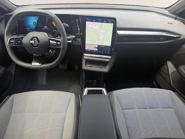 Renault MEGANE E-Tech comfort range techno 60 kWh / SOH 96 % / Fabrieksgarantie tot 9-2027 / Harman&Kardon / Dodehoek Detectie / 360 Camera / CCS Snelladen / Navigatie / Adaptieve Cruise / Stoelverwarming /