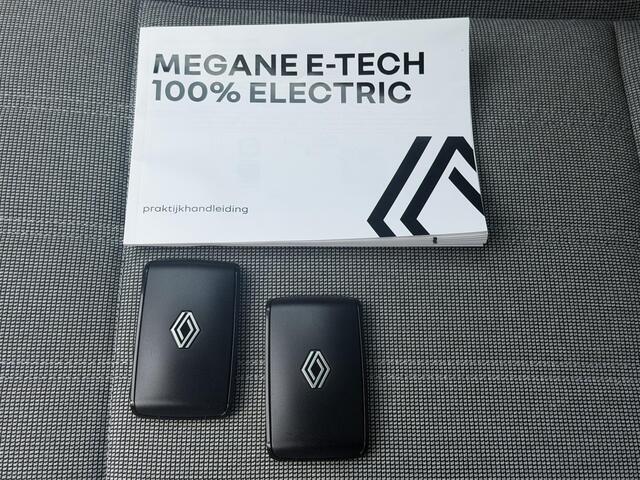 Renault MEGANE E-Tech comfort range techno 60 kWh / SOH 96 % / Fabrieksgarantie tot 9-2027 / Harman&Kardon / Dodehoek Detectie / 360 Camera / CCS Snelladen / Navigatie / Adaptieve Cruise / Stoelverwarming /