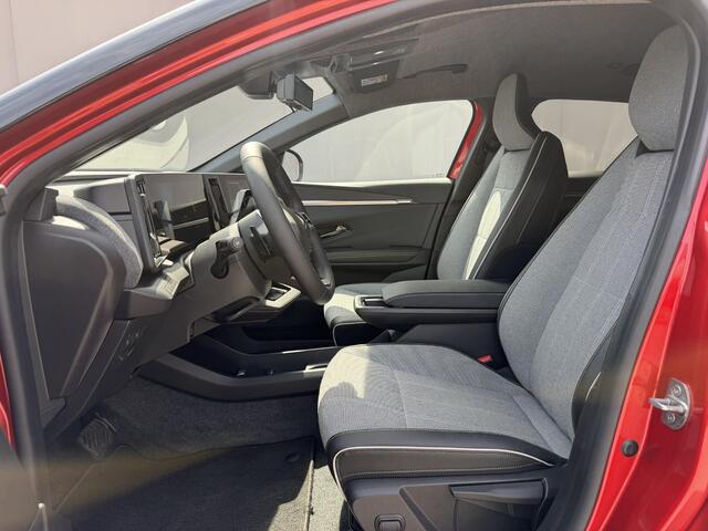 Renault MEGANE E-Tech comfort range techno 60 kWh / SOH 96 % / Fabrieksgarantie tot 9-2027 / Harman&Kardon / Dodehoek Detectie / 360 Camera / CCS Snelladen / Navigatie / Adaptieve Cruise / Stoelverwarming /