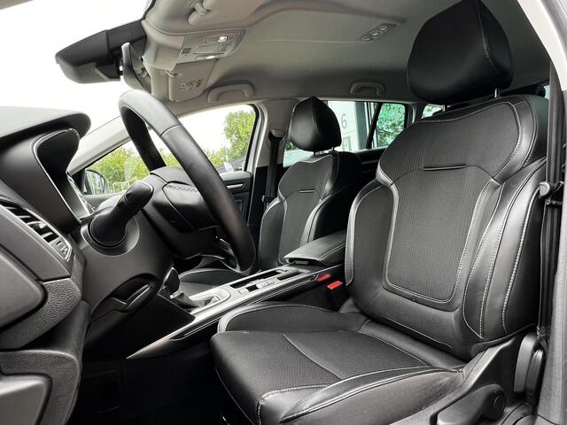 Renault MEGANE Estate 1.3 TCe 140 Techno | Trekhaak | Pack Parking | 4 seizoenen banden |