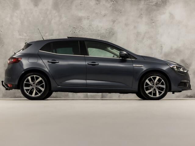 Renault MEGANE 1.2 TCe Bose (SCHUIFDAK, APPLE CARPLAY, GROOT NAVI, CAMERA, LEDER, GETINT GLAS, SPORTSTOELEN, BOSE AUDIO, ADAPTIVE CRUISE, KEYLESS, NIEUWSTAAT)