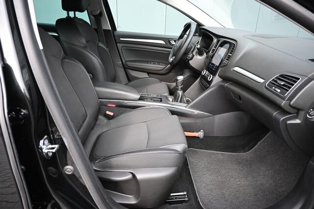 Renault MEGANE Estate 1.3 TCe 140 Techno trekhaak
