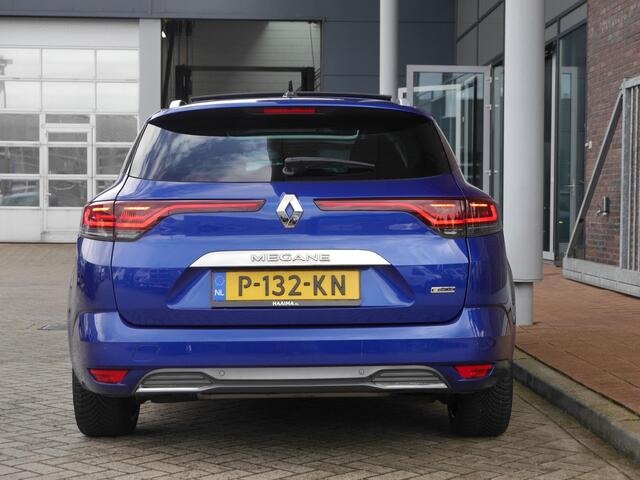 Renault MEGANE Estate 1.6 E-Tech Plug-In Hybrid 160 R.S. Line | Panoramdak | Stoelverwarming | Navigatie | Full LED | Climate control | Lichtmetalen velgen