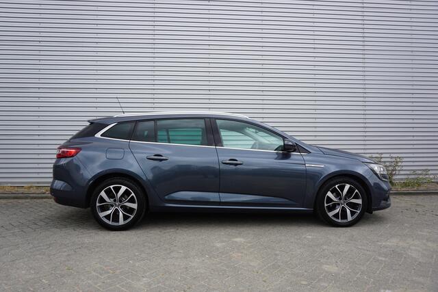 Renault MEGANE Estate 1.2 TCe Bose Climate / Navi / Cruise / Sfeerverl. / Massage / Camera / Trekhaak / Lm velgen / NAP
