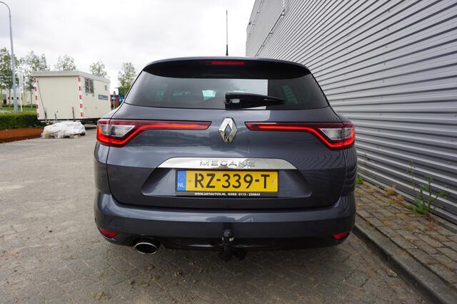 Renault MEGANE Estate 1.2 TCe Bose Climate / Navi / Cruise / Sfeerverl. / Massage / Camera / Trekhaak / Lm velgen / NAP