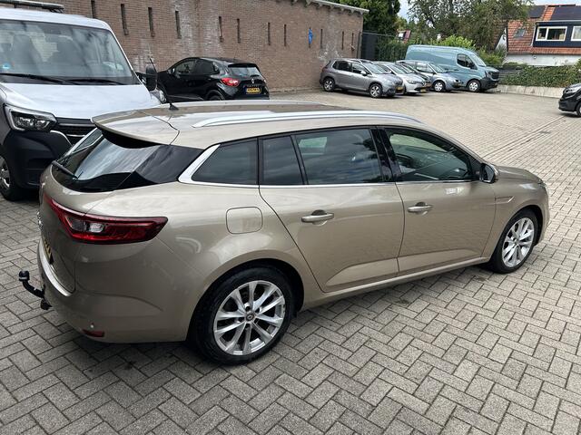 Renault MEGANE Estate 1.2 TCe INTENS EDC TREKHAAK