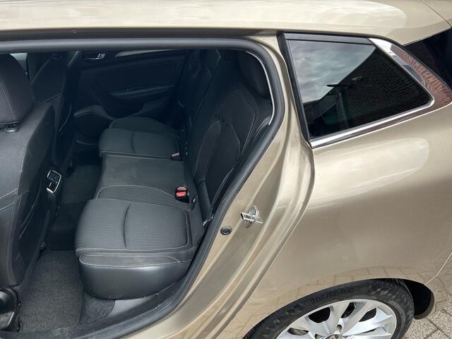 Renault MEGANE Estate 1.2 TCe INTENS EDC TREKHAAK
