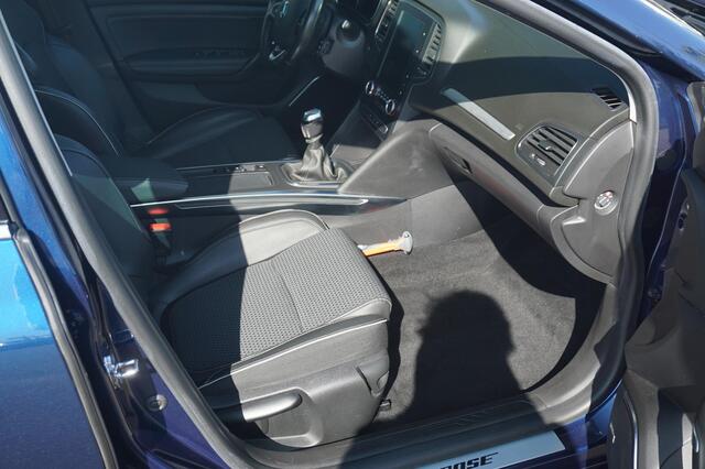 Renault MEGANE Estate 1.3 TCe Bose