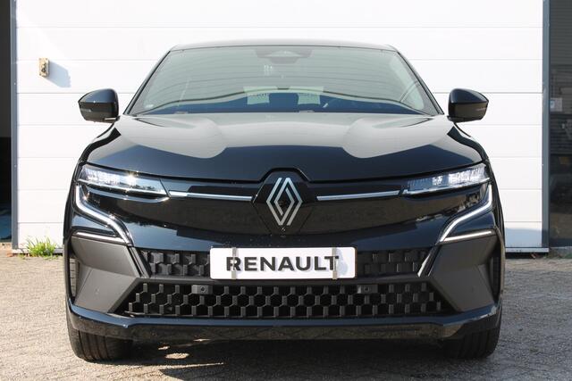 Renault MEGANE E-Tech comfort range iconic 60 kWh | 360 camera | Elektrische stoelen | Harman Kardon geluid | DEMO VRAAG NAAR DE BESCHIKBAARHEID!