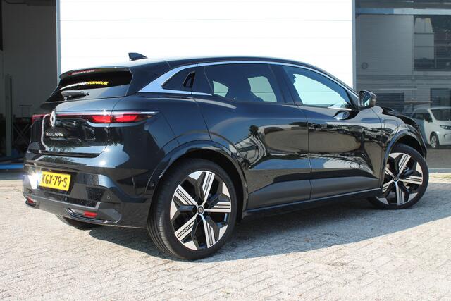 Renault MEGANE E-Tech comfort range iconic 60 kWh | 360 camera | Elektrische stoelen | Harman Kardon geluid | DEMO VRAAG NAAR DE BESCHIKBAARHEID!