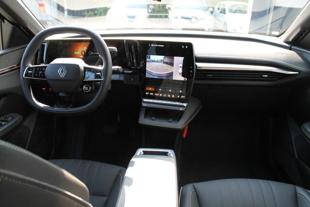 Renault MEGANE E-Tech comfort range iconic 60 kWh | 360 camera | Elektrische stoelen | Harman Kardon geluid | DEMO VRAAG NAAR DE BESCHIKBAARHEID!