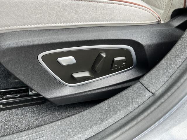 Renault MEGANE E-Tech EV60 Optimum Charge Iconic | SoH 95% | Harman Kardon | Stoel + stuurverwarming | Leder | 360° camera | Navigatie |