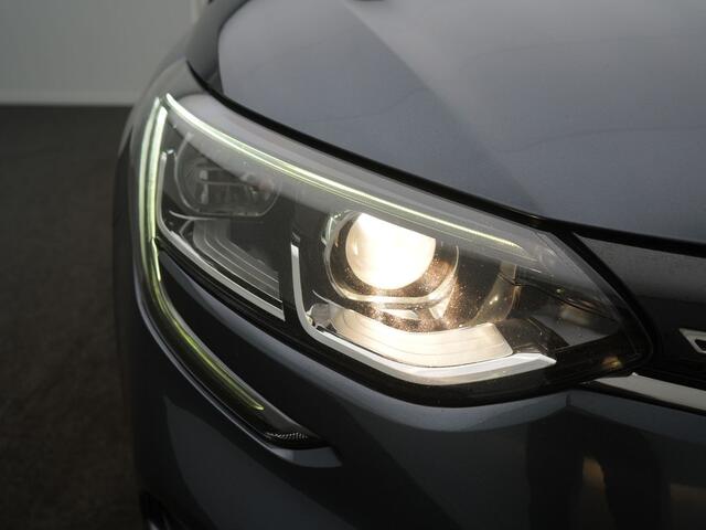 Renault MEGANE Estate TCe 140 Bose - RIJKLAARPRIJS - All Seasonbanden - Volledig Dealeronderhouden!