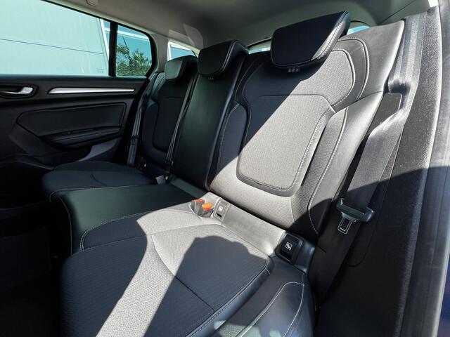 Renault MEGANE Estate 1.3 TCe Intens | Trekhaak | Navigatie |