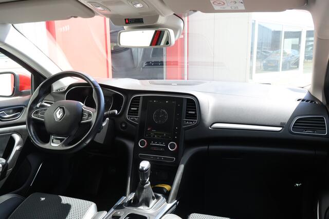 Renault MEGANE Estate 1.2 TCe Bose