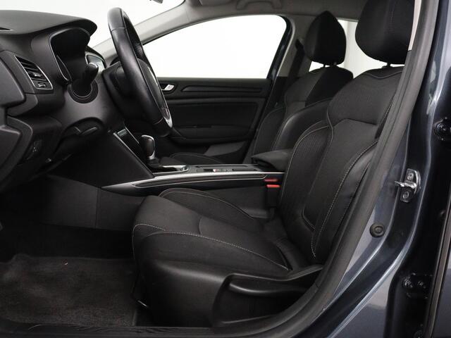 Renault MEGANE Estate 1.2 TCe Limited Automaat Navigatie | Climate Control | Stoelverwarming | Trekhaak | Parkeersensor | Cruise Control | DAB+ | Bluetooth