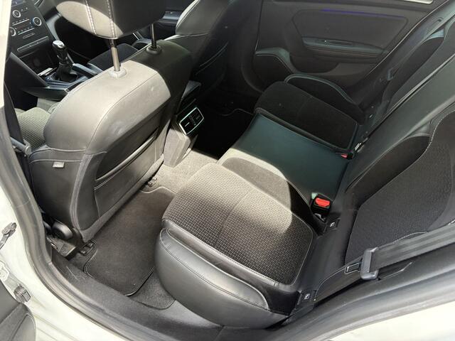Renault MEGANE Estate 1.2 TCe GT-Line / NAVI / CRUISE