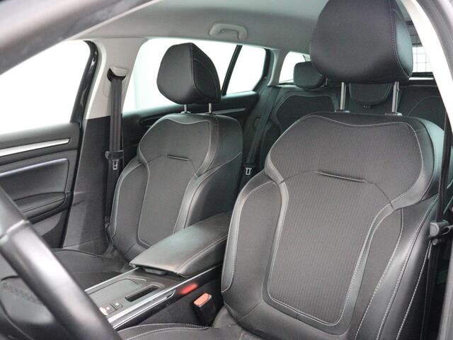 Renault MEGANE Estate 1.3 TCe Intens | Half leder | Cruise control | Park assist | Navigatie | Bluetooth | Virtueel dasboard | Climate control