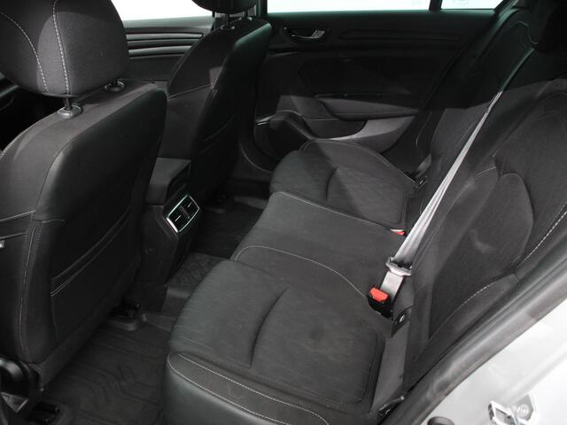 Renault MEGANE Estate 1.3 TCe 140pk Automaat Limited Navigatie Climate Control Cruise Control Lichtmetalen velgen Parkeer sensoren
