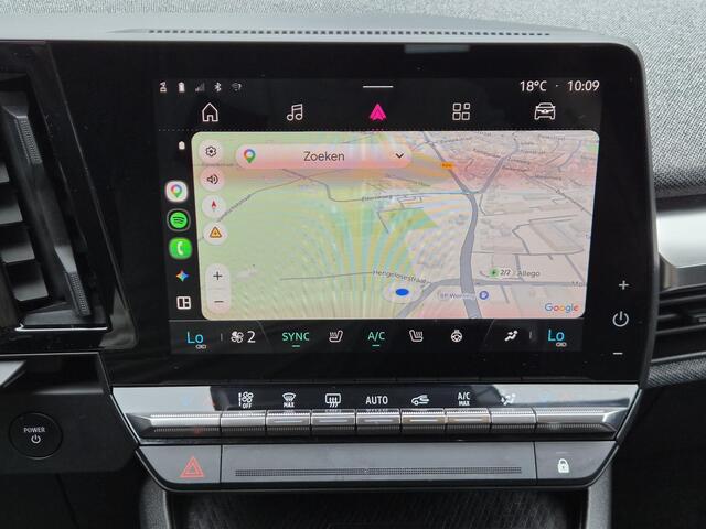 Renault MEGANE E-Tech EV40 Boost Charge Equilibre / SOH 94% / Dealer Onderhouden / CCS Snel Laden / Warmtepomp / All Season Banden / Navigatie via Apple Carplay & Android Auto / Cruise Control / Stuur- & Stoelverwarming / Achteruitrijcamera /