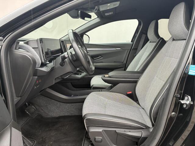 Renault MEGANE E-Tech EV40 Boost Charge Techno / Accu SoH 92,95% / Dealer Onderhouden / Navigatie / Stoel-/Stuurverwarming / Cruise Control / Climate Control / Achteruitrijcamera /