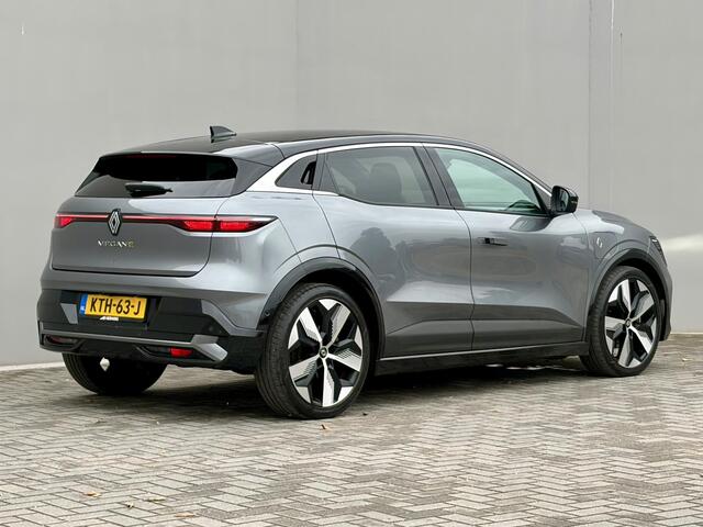 Renault MEGANE E-Tech EV40 Boost Charge Techno / Dealer onderhouden / Accu SoH 93,2 % / Navigatie / Stoel-/Stuurverwarming / Cruise Control / Climate Control / Achteruitrijcamera / Draadloze Telefoonlader / Apple Carplay Android Auto /