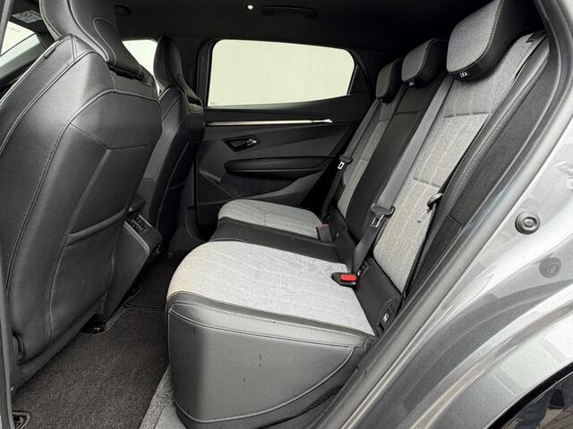 Renault MEGANE E-Tech EV40 Boost Charge Techno / Dealer onderhouden / Accu SoH 93,2 % / Navigatie / Stoel-/Stuurverwarming / Cruise Control / Climate Control / Achteruitrijcamera / Draadloze Telefoonlader / Apple Carplay Android Auto /