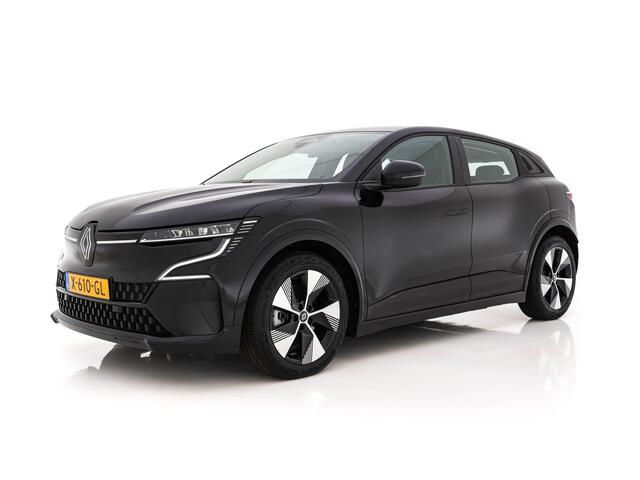Renault MEGANE E-Tech EV40 Boost Charge Equilibre [3-Fase-11kW] (INCL.BTW) Aut. *DIGI-COCKPIT | FULL-LED | COMFORT-SEATS | NAVI-FULLMAP | CAMERA | SHIFT-PADDLES | ECC | PDC | CRUISE | 18''ALU*