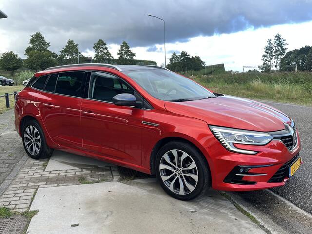 Renault MEGANE Estate 1.3 TCe 140PK Business Edition One / Trekhaak / Leder / Stoelverw. / Pano-dak / Parkeerhulp V+A / LMV