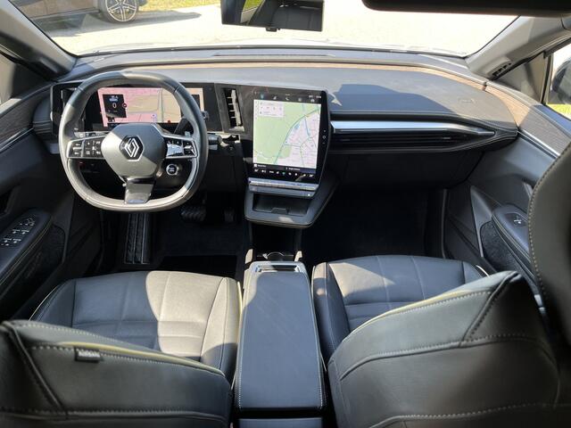 Renault MEGANE E-Tech EV60 218PK Optimum Iconic / 360 Camera / Winter pakket / Climate / Apple Carplay / Android Auto /