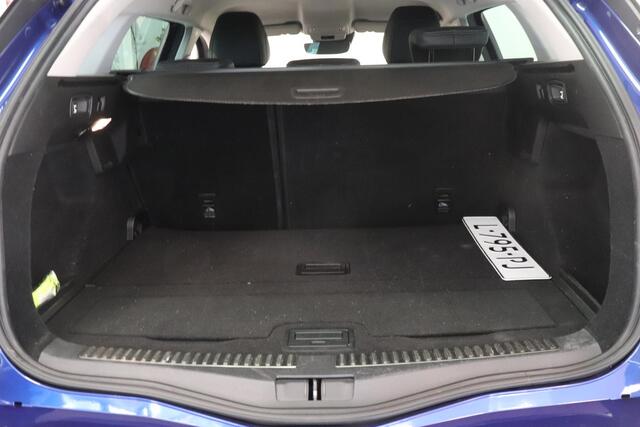 Renault MEGANE Estate 1.3 TCe Intens | Parkeersensoren | Climate control | Navigatie | Trekhaak | Cruise control | AppleCArplay AndroidAuto |