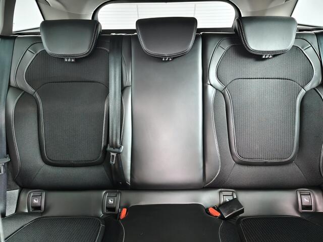 Renault MEGANE Estate 1.3 TCe 140 Techno | Trekhaak | Dodehoekdetectie | Achteruitrijcamera |