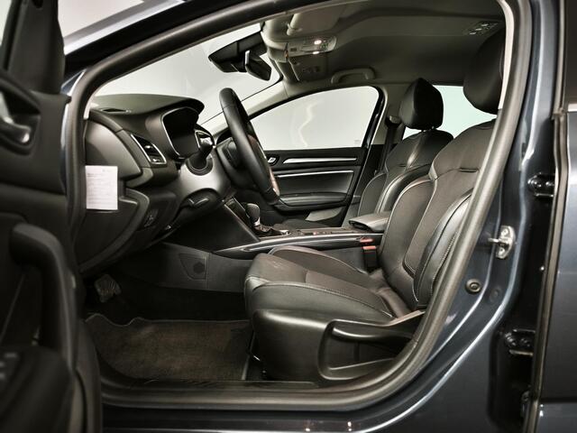 Renault MEGANE Estate 1.3 TCe 140 Techno | Climate control | Camera | Trekhaak | AppleCarplay AndroidAuto | 1700 Kg Trekken | All season banden | Navigatie |