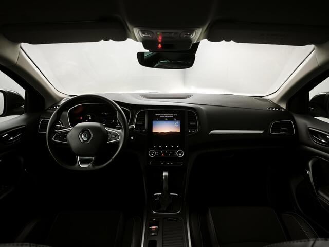 Renault MEGANE Estate 1.3 TCe 140 Techno | Climate control | Camera | Trekhaak | AppleCarplay AndroidAuto | 1700 Kg Trekken | All season banden | Navigatie |