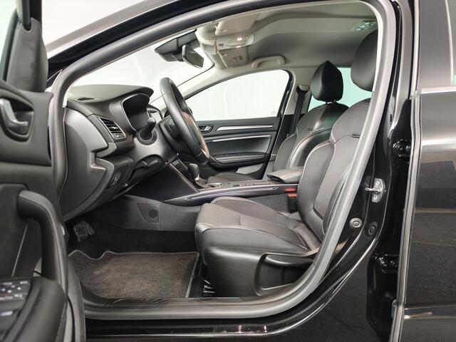 Renault MEGANE Estate 1.3 TCe 140 Techno | Climate control | Camera | Trekhaak | AppleCarplay AndroidAuto | 1700 Kg Trekken | All season banden | Navigatie |