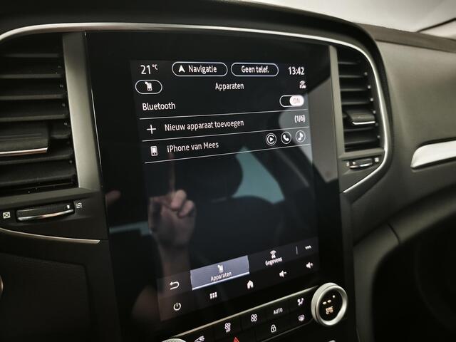 Renault MEGANE Estate 1.3 TCe 140 Techno | Climate control | Camera | Trekhaak | AppleCarplay AndroidAuto | 1700 Kg Trekken | All season banden | Navigatie |