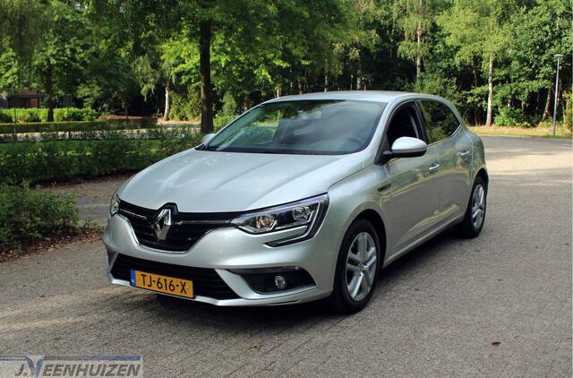 Renault MEGANE 1.3 TCe Zen | 2018 | ?Navi |?Cruise |