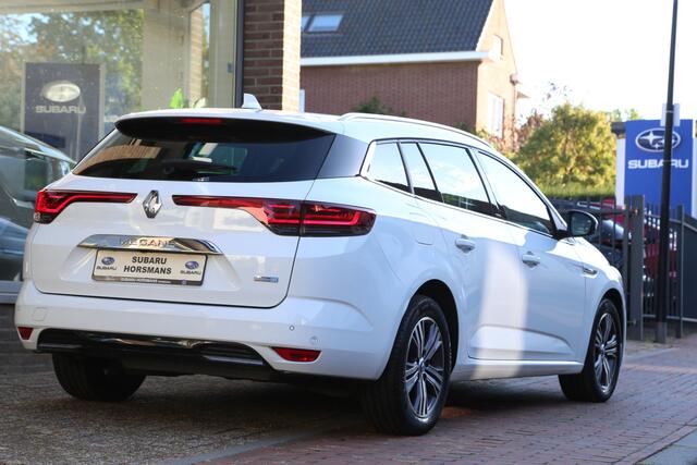 Renault MEGANE Estate 1.6 E-Tech Plug-In Hybrid 160 Zen Navi HuD Camera