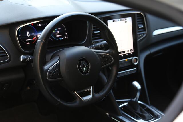 Renault MEGANE Estate 1.6 E-Tech Plug-In Hybrid 160 Zen Navi HuD Camera