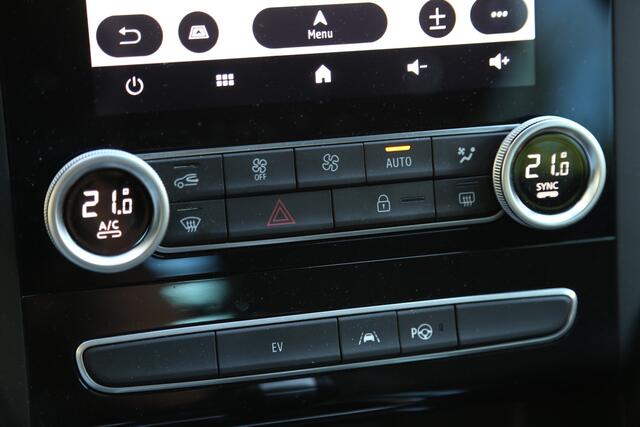 Renault MEGANE Estate 1.6 E-Tech Plug-In Hybrid 160 Zen Navi HuD Camera
