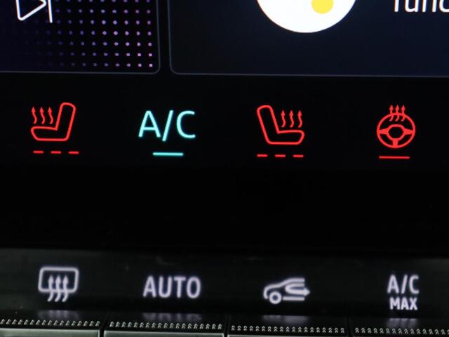 Renault MEGANE E-Tech EV60 Optimum Charge Business Ed. Evolution | SOH 92.9% | Trekhaak | Stuur/stoel verwarming | Adaptive cruise | Camera | Carplay | Full LED | 18'' |