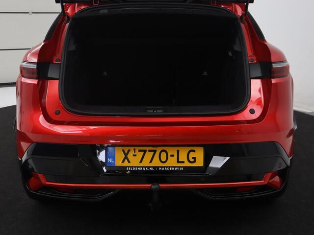 Renault MEGANE E-Tech EV60 Optimum Charge Business Ed. Evolution | SOH 92.9% | Trekhaak | Stuur/stoel verwarming | Adaptive cruise | Camera | Carplay | Full LED | 18'' |