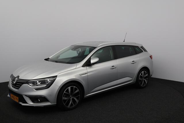 Renault MEGANE Estate 1.3 TCe Bose/ Automaat/ Trekhaak/ 17'' LMV/ Apple + Android/ Dode-Hoek DET./ Half-Leder/ Lane-Assist./ Camera/ Keyless/ PDC V+a/ Extra getint glas/ DAB+/ Dakrails.