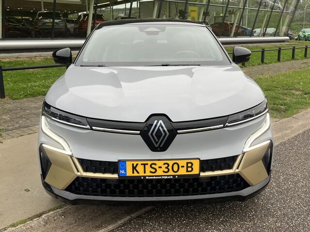 Renault MEGANE E-Tech EV60 220PK Iconic / 360 Camera / Winter pakket / Climate / Apple Carplay / Android Auto /