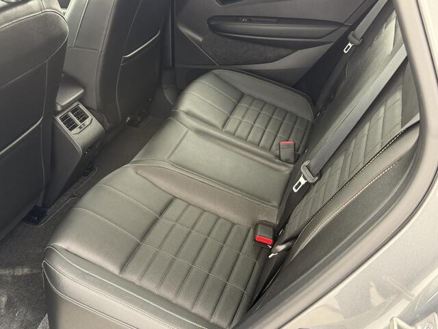 Renault MEGANE E-Tech EV60 Optimum Charge 220 Iconic / SOH 96% / WLTP 500 / Snel lader / Warmtepomp / Harman KArdon / Camera Binnenspiegel / 360 Camera / Navigatie / Carplay / Clima / Two Tone / 20" lm