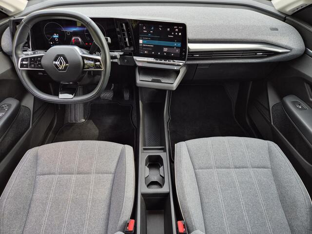 Renault MEGANE E-Tech EV40 Boost Charge Equilibre / SOH 94,60% / Dealer onderhouden / Navigatie via Apple Carplay of Android Auto / Achteruitrijcamera / Stuur & Stoelverwarming / Cruise control / Draadloze telefoon lader / Keyless Entry/Start /