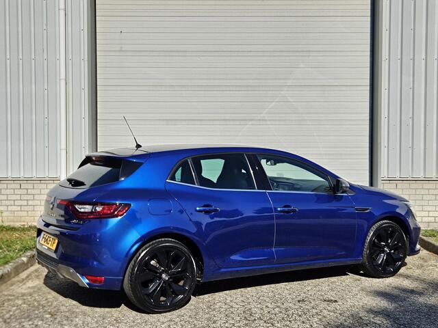 Renault MEGANE 1.3 TCe GT-Line / Adaptief Cruise Control / Achteruitrijcamera / Alcantara Bekleding / Sportstoelen / 18'' Lichmetalen Velgen / Climate Control / Apple Carplay & Android Auto / Parkeersensoren /